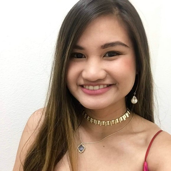 Meet your Posher, Alyssa marie - Picture 2 of 2